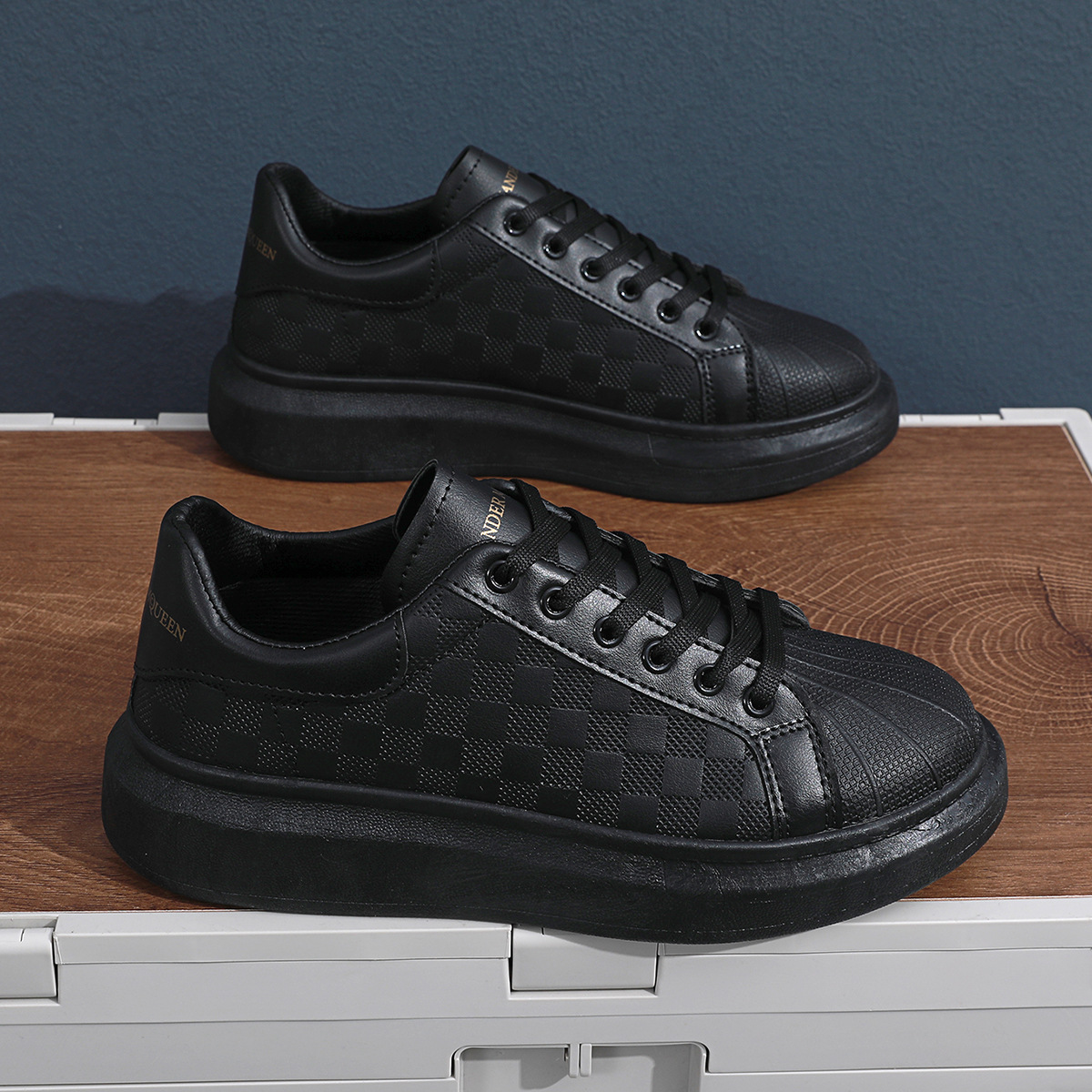 2025 Fashion brand small white shoes men's shoes with Korean version board shoes thick soles increase leather men's sports casual shoes
