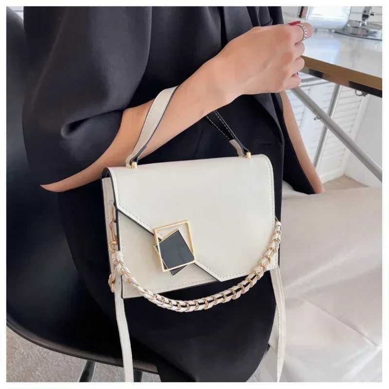 Womens Handbag Luxury Designer Armpit Shoulder Bag Chain Messenger Flap Girl Fi Crossbody Rhombus Small Square BagsXJ241225