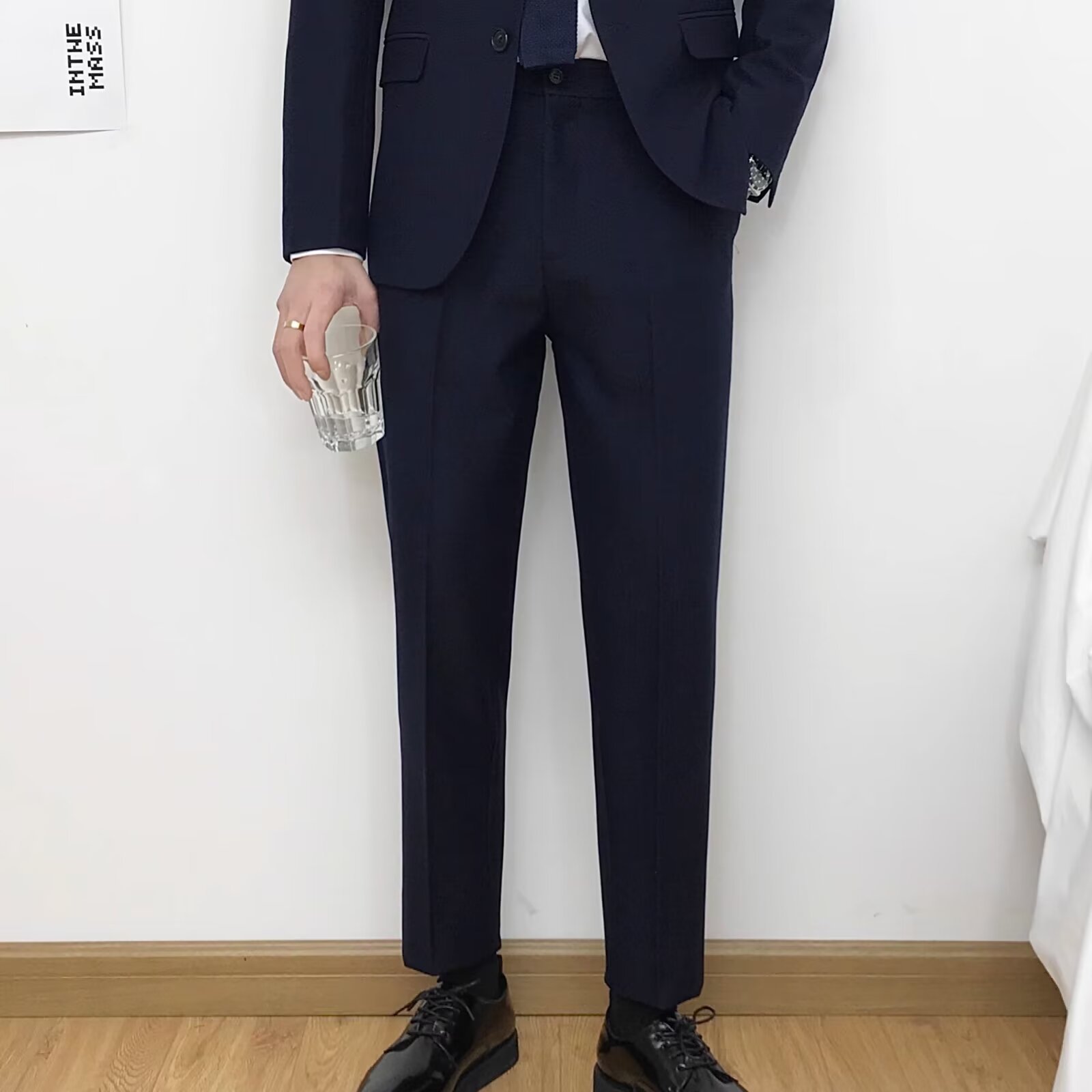 3683 Elegant Men's Slender-Fit Suits for Weddings & Professional Use