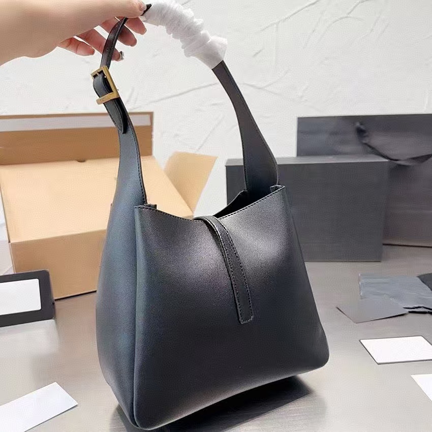Tote bag bucket Luxury large shopping bag designer bag Women Handbag Shoulder Bag large Crossbody Luxury Fashion Black Large capacity shopping bag