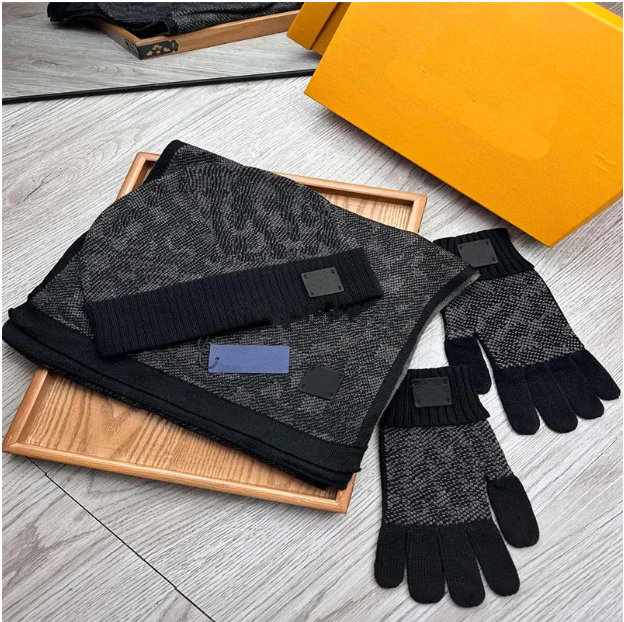 NEW Hats Scarves Gloves Sets Fashion Beanie Hat Scarf Sets Femmes Set Hiver chaud Chapeauxet foulards Chapeau de bonnet pour hommes