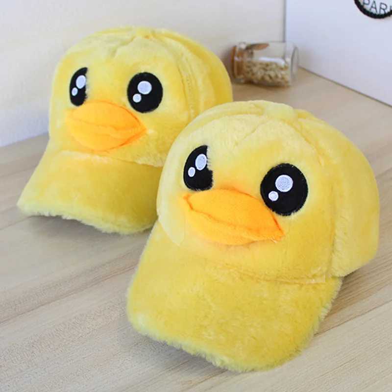 Cartoon yellow duck baseball cap childrens baseball cap cashmere to keep warm winter cashmere snap button gorilla boy girl toe cap W241225