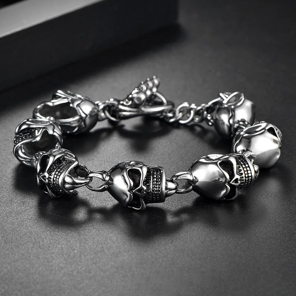 Gothic Vintage Stainless Steel Skull Bracelet Hip Hop Rock Silver/Black/Gold Color Skeleton Bracelets Male Biker Jewelry Gifts 241225