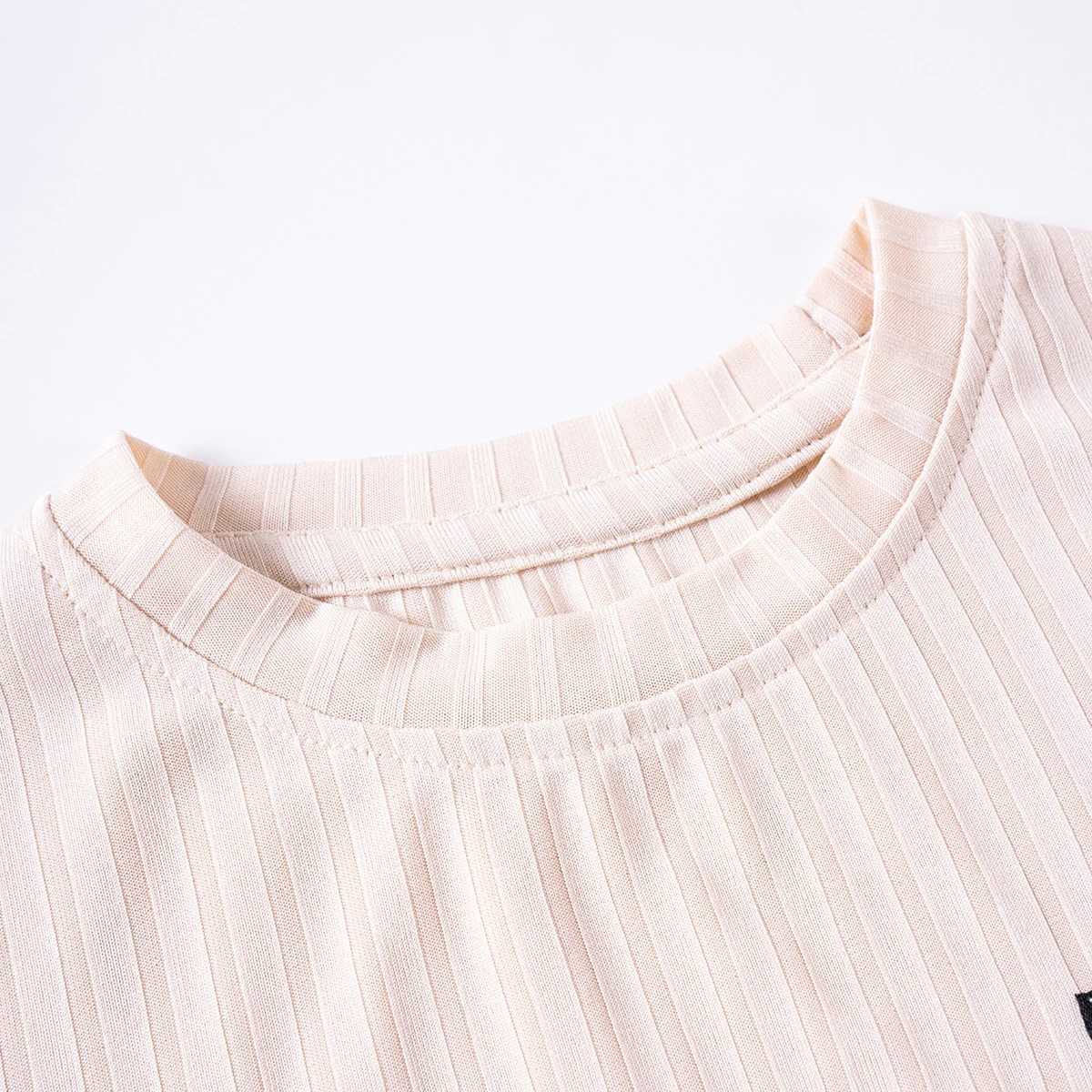 Clothing Sets Boys New Short Sleeve Suit 0-5Y Summer Fashion Letter Round Neck T-shirt + Elastic Waist Shorts 2pcs Casual Sports SuitY241225FXW3