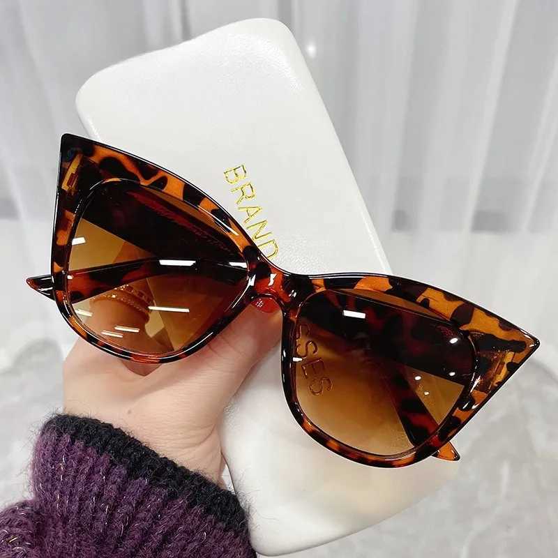2024 Fashion Big Cat Eyes Sunes Wen Luxury Design Retro Sun es Fem M Retro S UV Protective Glasses X2412251