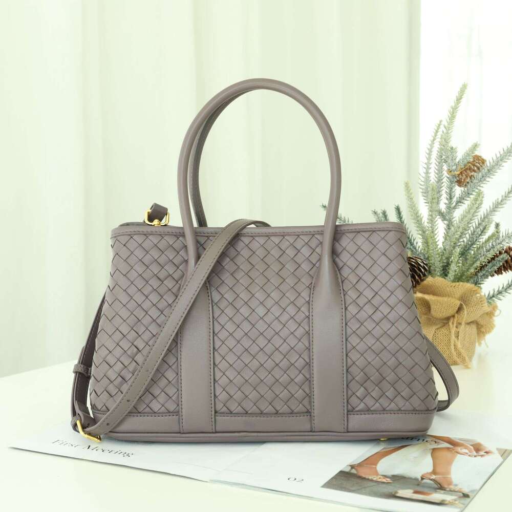 Women's Bags Handbag Niche High-End Design, Garden Genuine Leather Women's Bag, Trendy New Woven Bag
