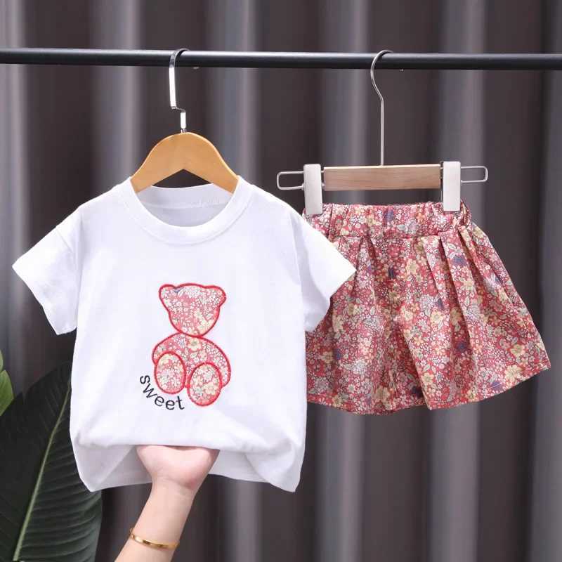 Clothing Sets Summer Baby Girl Clothes Set Children Cartoon Bear Print T-shirt and Shorts Suit Kid Flower Short Sleeve Top Bottom TracksuitsY241225Z9X
