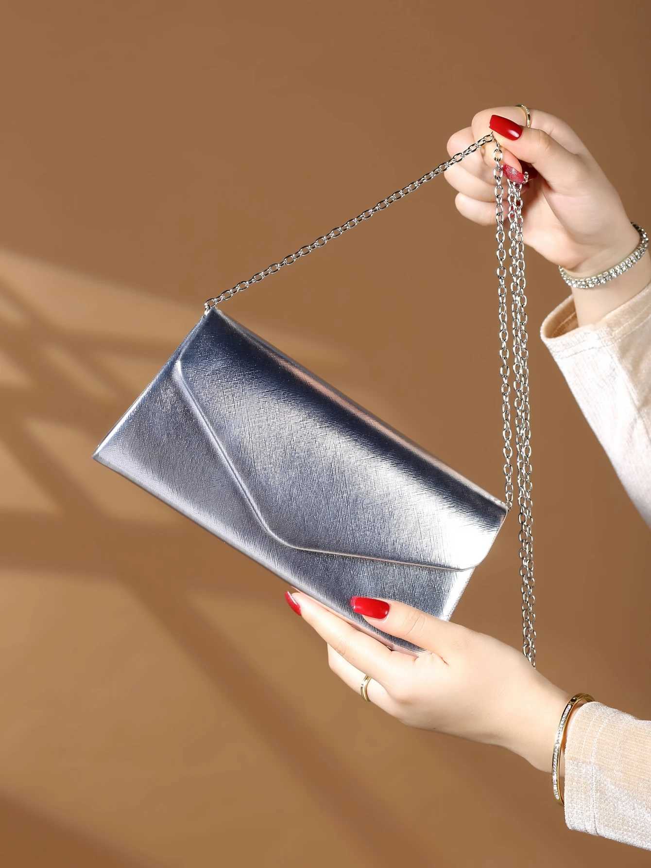 Elegant solid color chain bag ladies birthday and wedding party banquet bag cute and charming small square bag Z241225