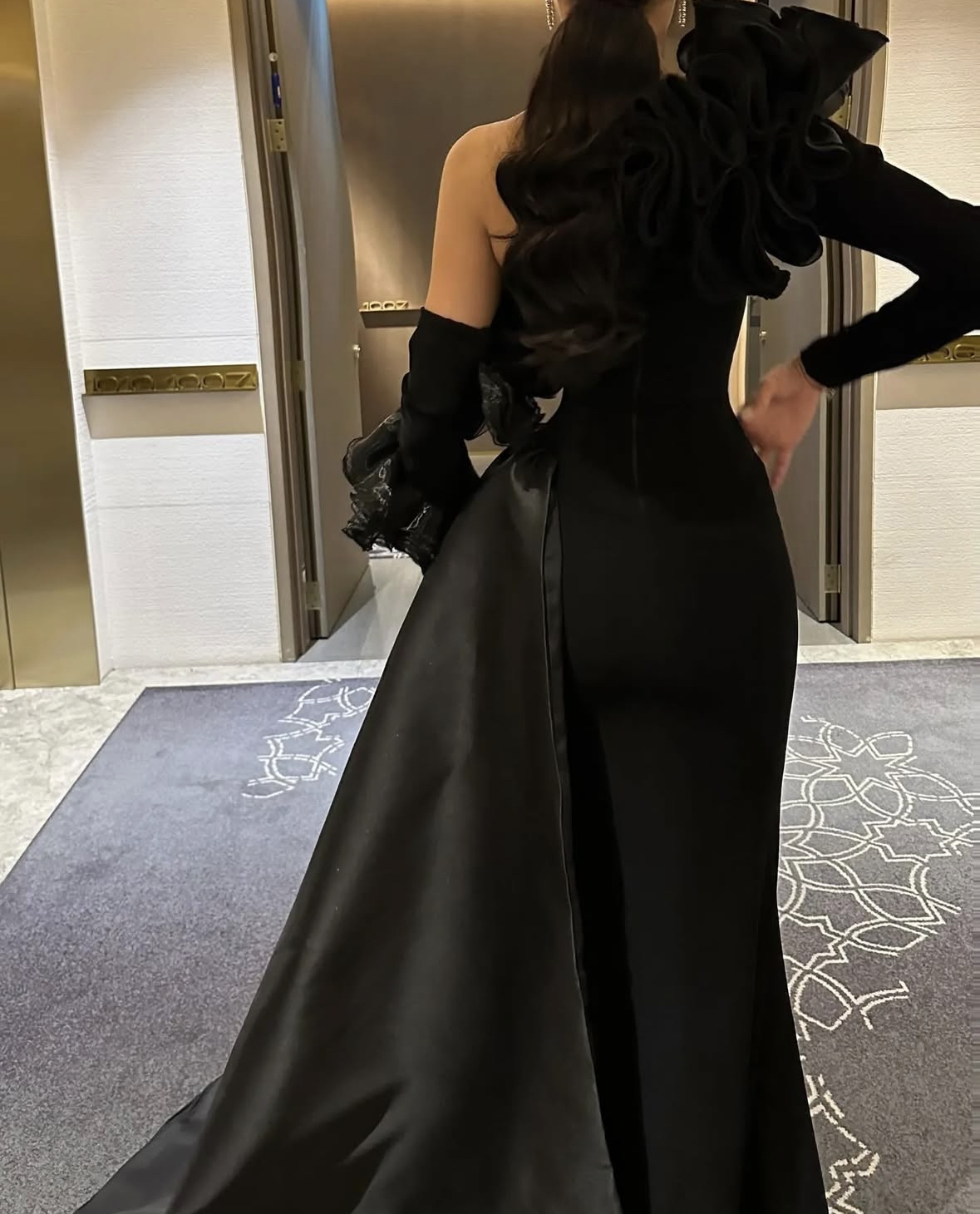 Ruffles One Shoulder Prom Dresses With Detachable Sleeve Long Black Mermaid Satin Evening Gowns 2025 Arabic African Birthday Party Special Occasion Dr