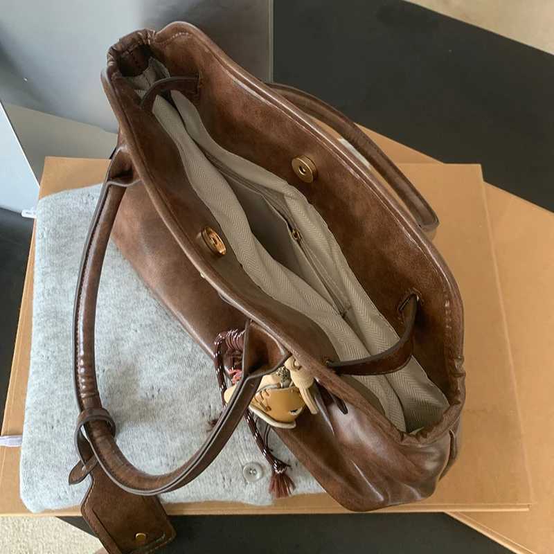 Vintage hot Large Capacity Brown Shoder Y2k Designer Casual Travel Cmuter Tote Bags Blacke Purses and Handbags for Wen Z241213