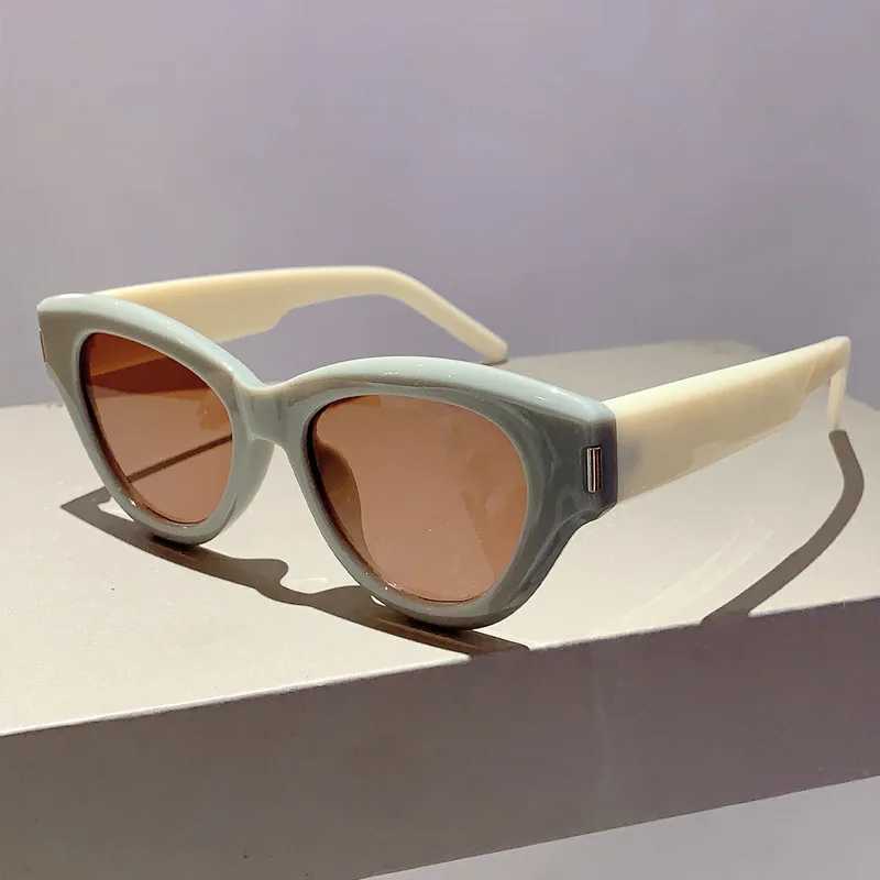 Fashion retro cat eyes Sunes Wen for Fem Sun es Punk S luxury brand designer elegant womens eyes UV400 X2412251