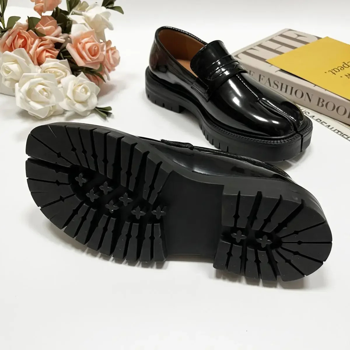 Tabi Loafer For Men And Women Split Toe Thick Sole Casual Patent Leather Shoes