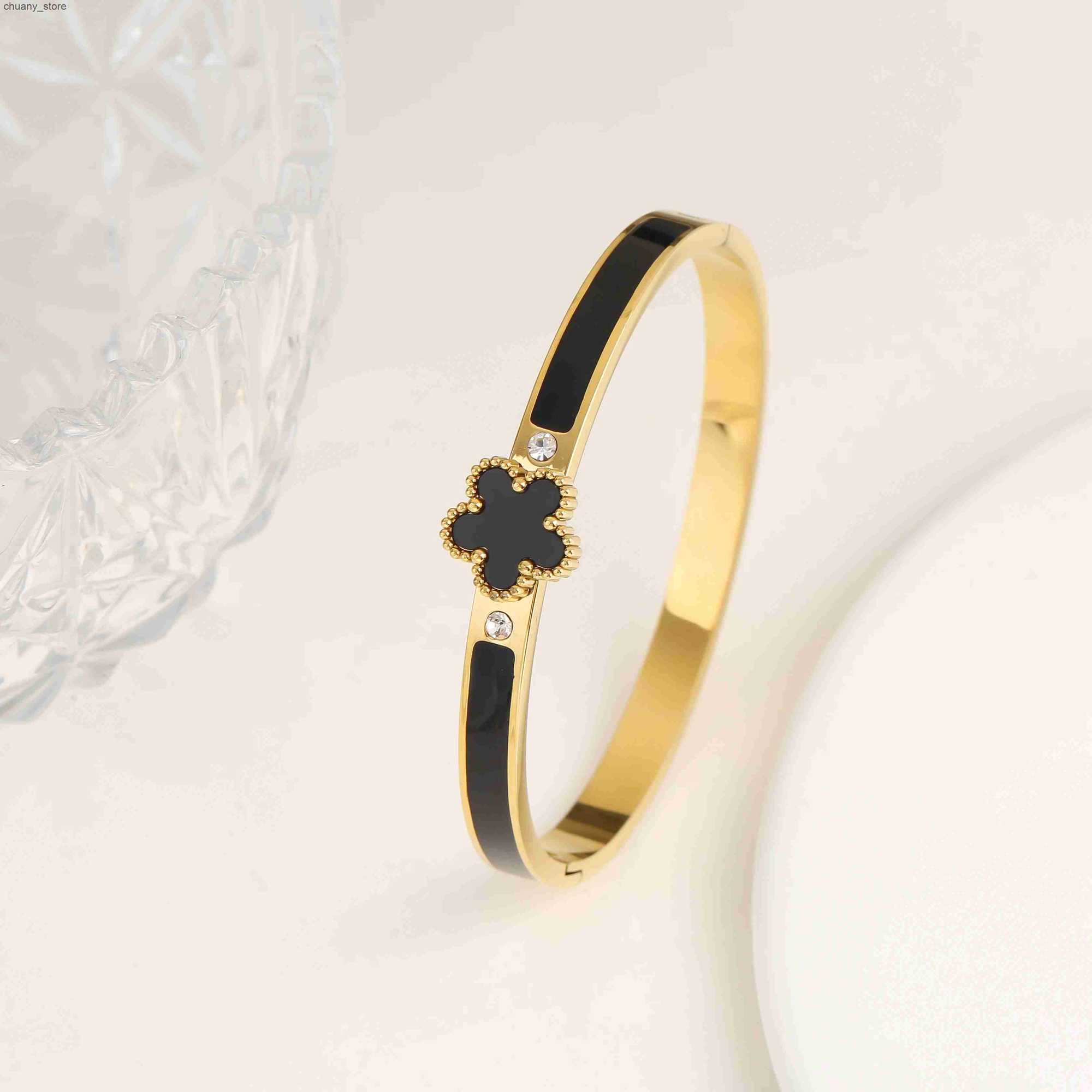 Chain New Arrival Stainless Steel Oil Drop Shell Five Leaf Flower Open Bangle for Man Woman Fashion Party Classic Jewelry Clover 2025 L240910