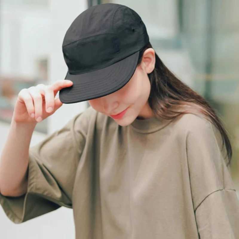 New unisex flat Eaves quick drying solid baseball cap breathable and simple sunshine outdoor leather hat fashionable retro version W241225