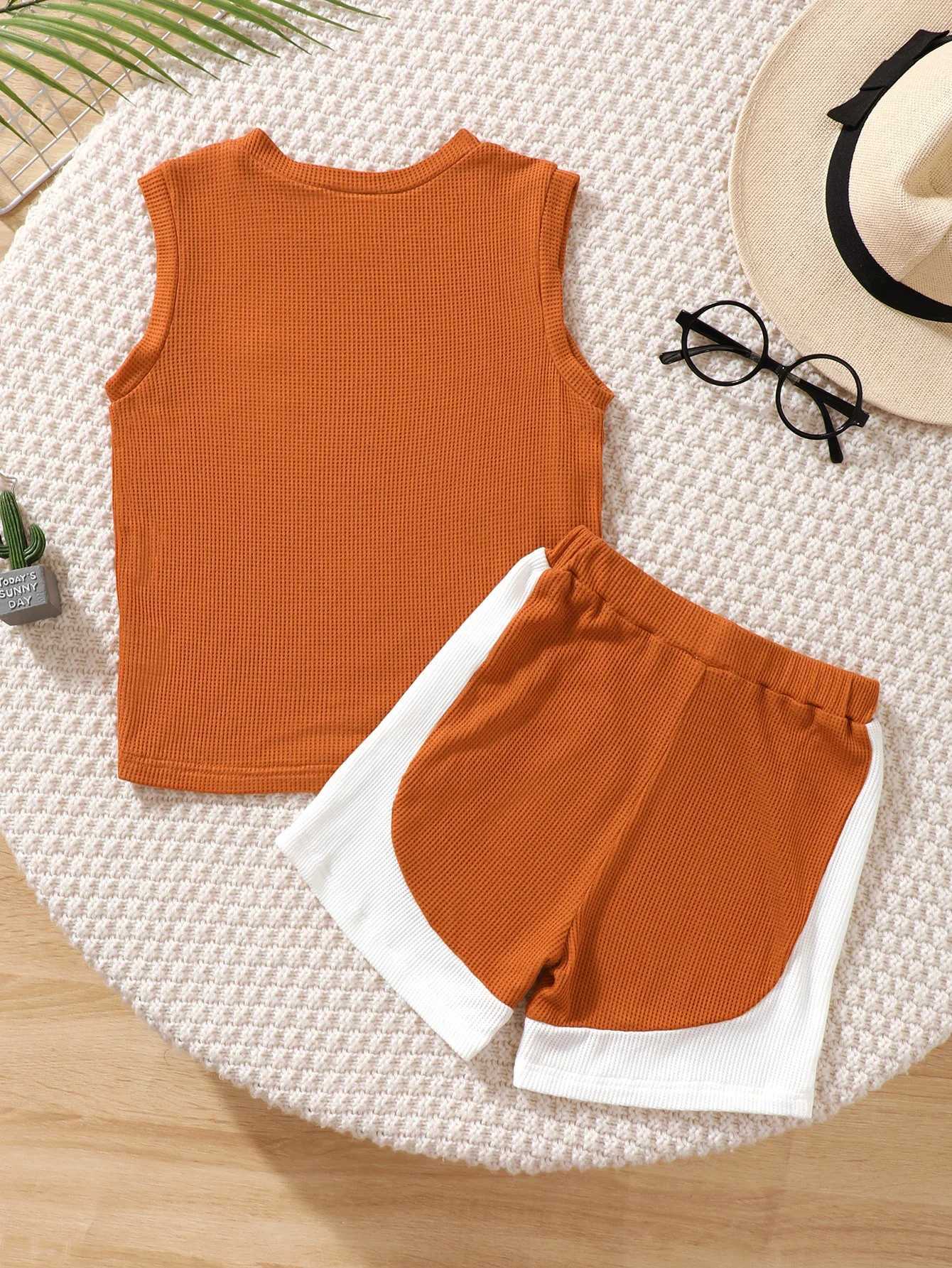 Clothing Sets 2PCS Summer Kids Boy clothes Set Sleeveless vest knitt Fabric Solid Top+Shorts Fashion Sport Handsome Wear for Child 4-7 YearsY241225FV8