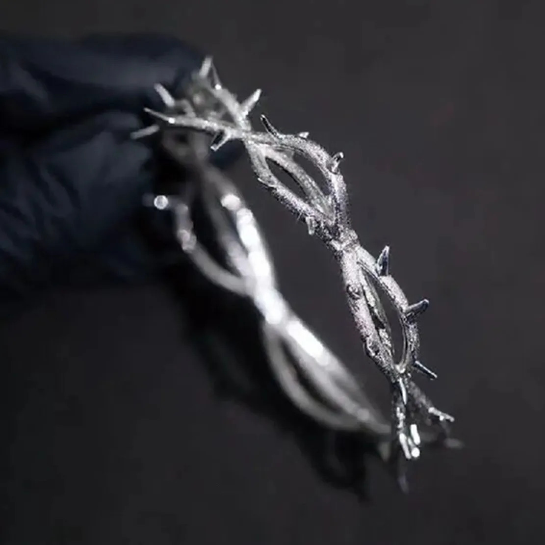 Thorn Bracelet Punk Gothic Cosplay Unisex Metal Hip Hop Hand Chain Silver Color Jewelry Bangles Props Birthday Gift Accessories 241225