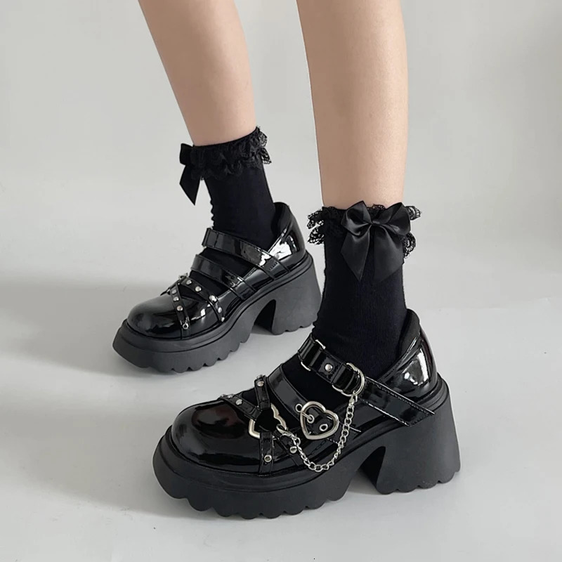 gothic style shoes Platform Lolita shoes Female chain heart buckle Mary Janes Shoes high platform shoes womens Punk Shoes Y2K 241225