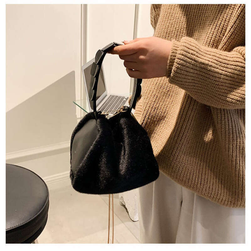 Handbag for women 2024, autumn winter chain strap crossbody plush bag, trendy and high-end texture