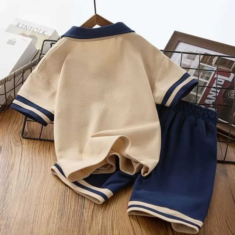Clothing Sets Summer Children Boy Clothes Kid Lapel Striped T-Shirts and Shorts Set Patchwork V Neck Top Bottom 2pcs Suit Fashion TracksuitsY2412258Q1