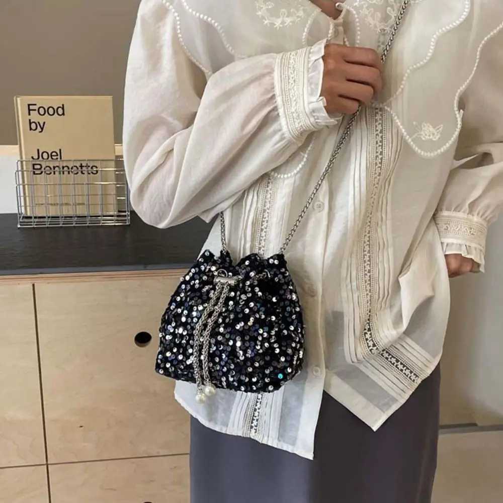 High Quality French Sparkling Banquet Bag Handbag Metal Chain Tassel Cross Body Bag Mini Wallet Glitter Shoulder Bag T241225