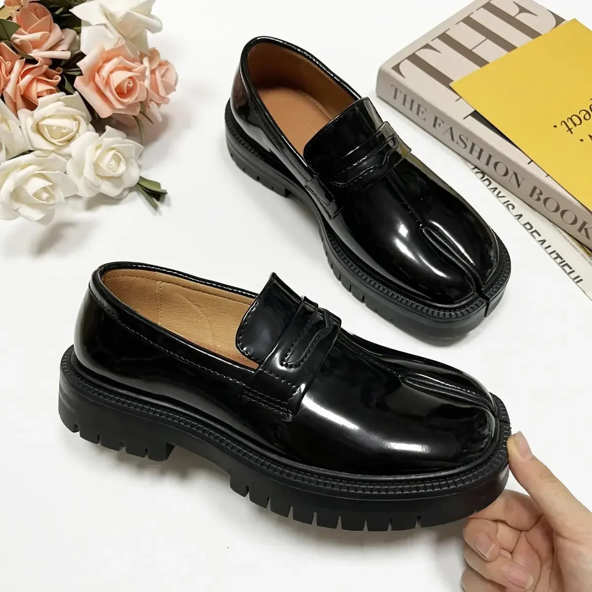 Tabi Loafer For Men And Women Split Toe Thick Sole Casual Patent Leather Shoes