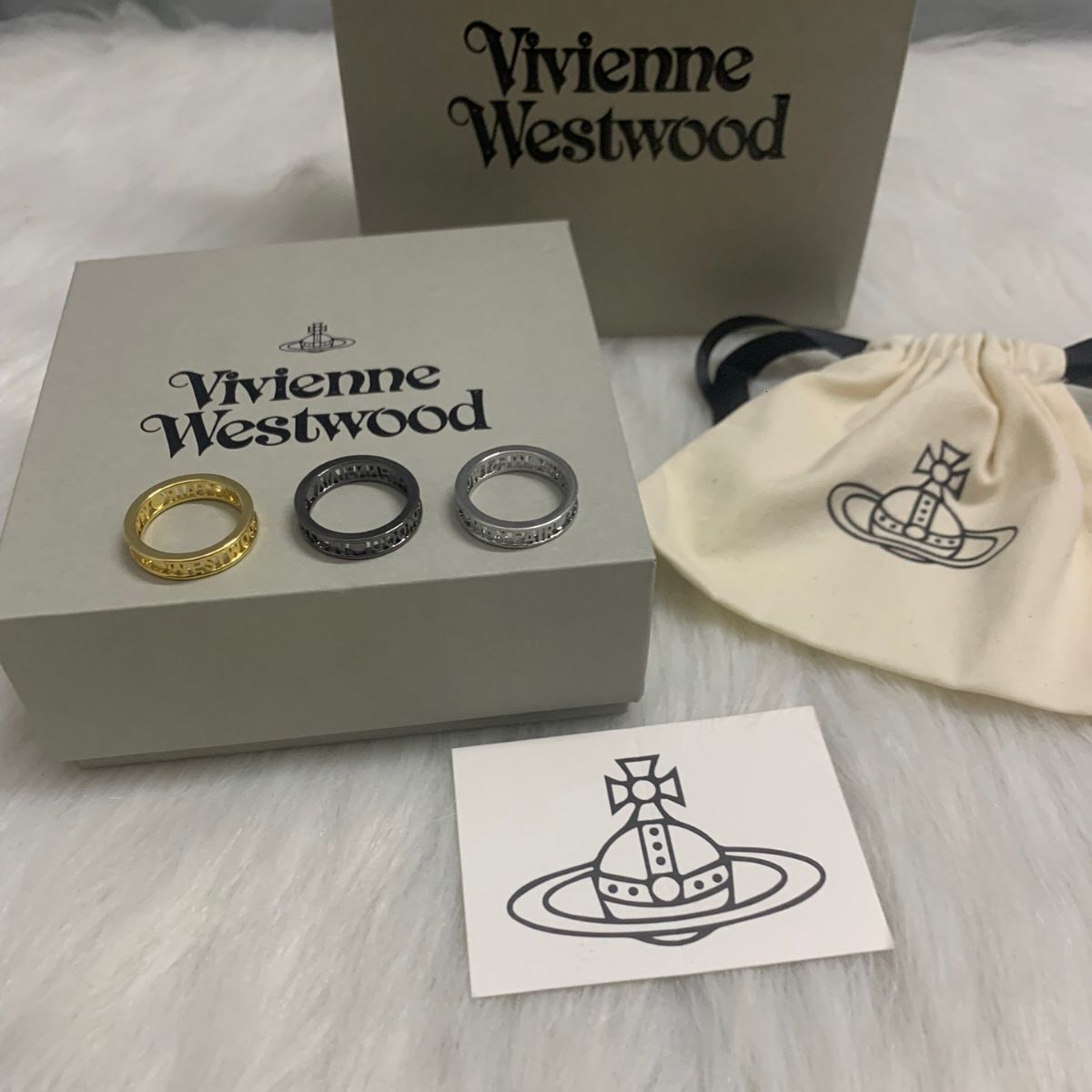 Designer Viviennd Westwood Empress Dowager Xis New Hollow Ring with Three Colors to Choose From s Personalized Punk Letter Design