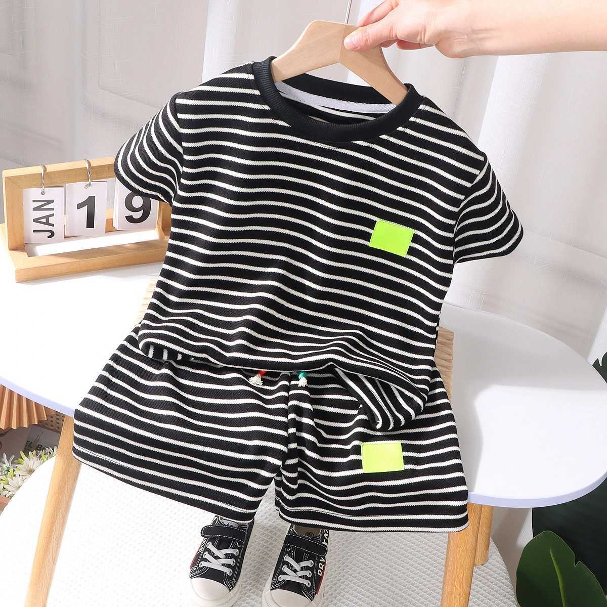 Clothing Sets Summer Baby Boy Girls Clothes Set Children Stripe Tshirts and Shorts 2 Pieces Suit Kid Top Bottom Outfits Casual TracksuitsY2412254YNW