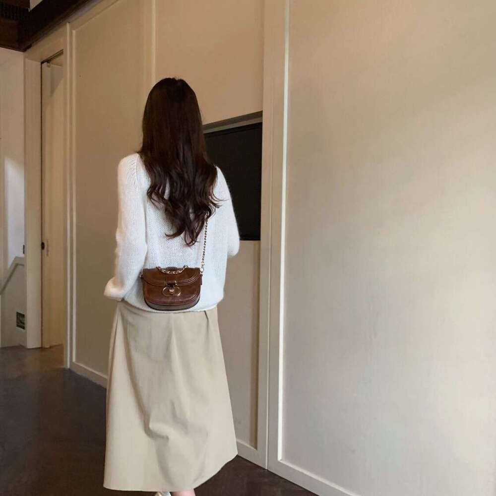 Fashion Dick Lounge Saddle Crossbody 2023 New Commuter Women's Chain Shoulder Bag