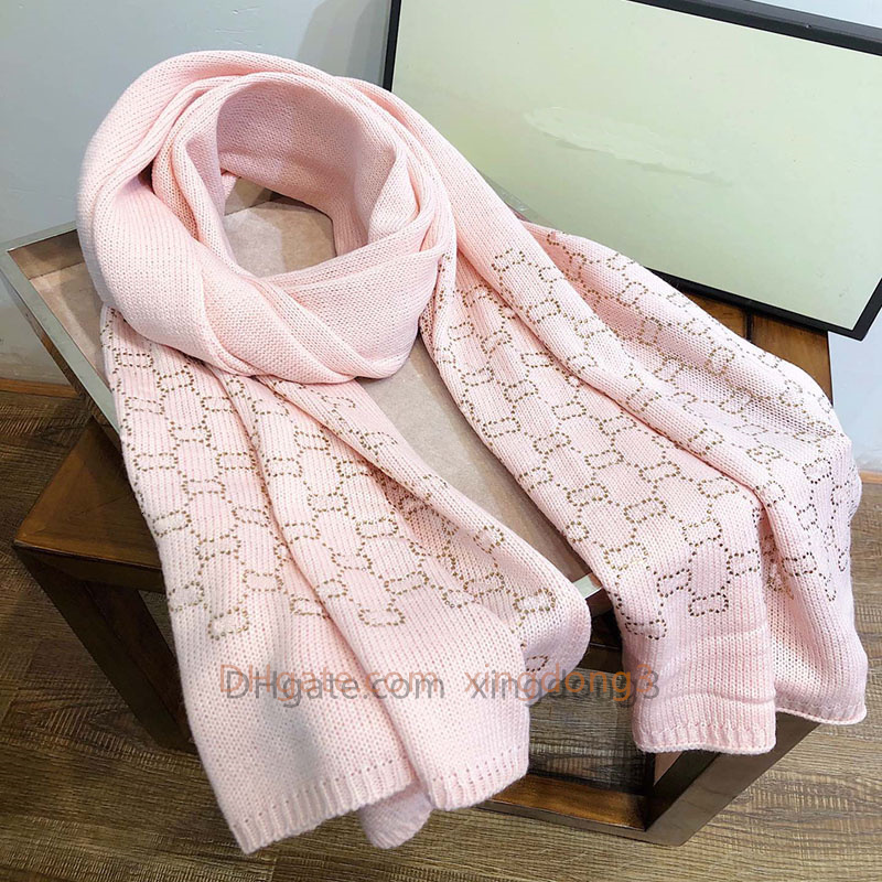 Designer Scarf with Letter Grid Pattern Cashmere Long Style Warm and Smooth Multi-Color Options for Men and Women Winter Fashion outdoor scarves