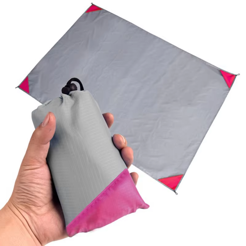 Outdoor lightweight portable camping beach mat waterproof pocket oxford picnic blanket