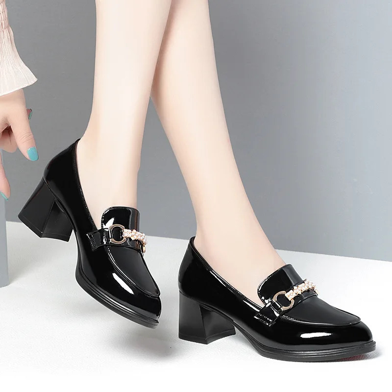 High Quality Pumps for Women Solid Color Thick Heel Soft Leather Shoes Patent Leather British Woman Round Toe High Heels Shoes 241225