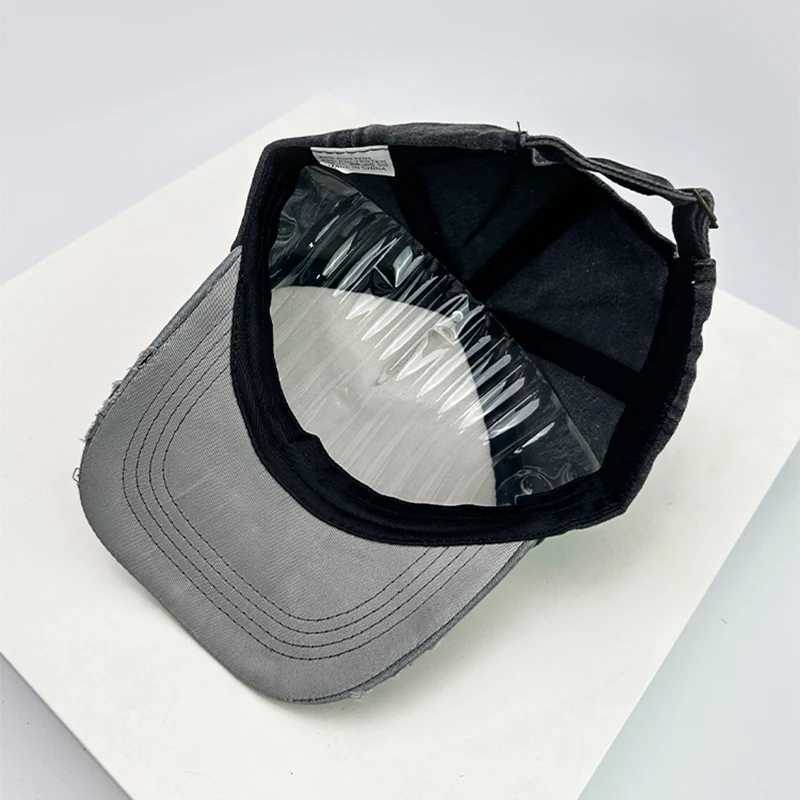 Retro colored solid baseball cap with breathable and broken style paradigm new unisex sun hat personalized pea hat fashionable and casual W241225
