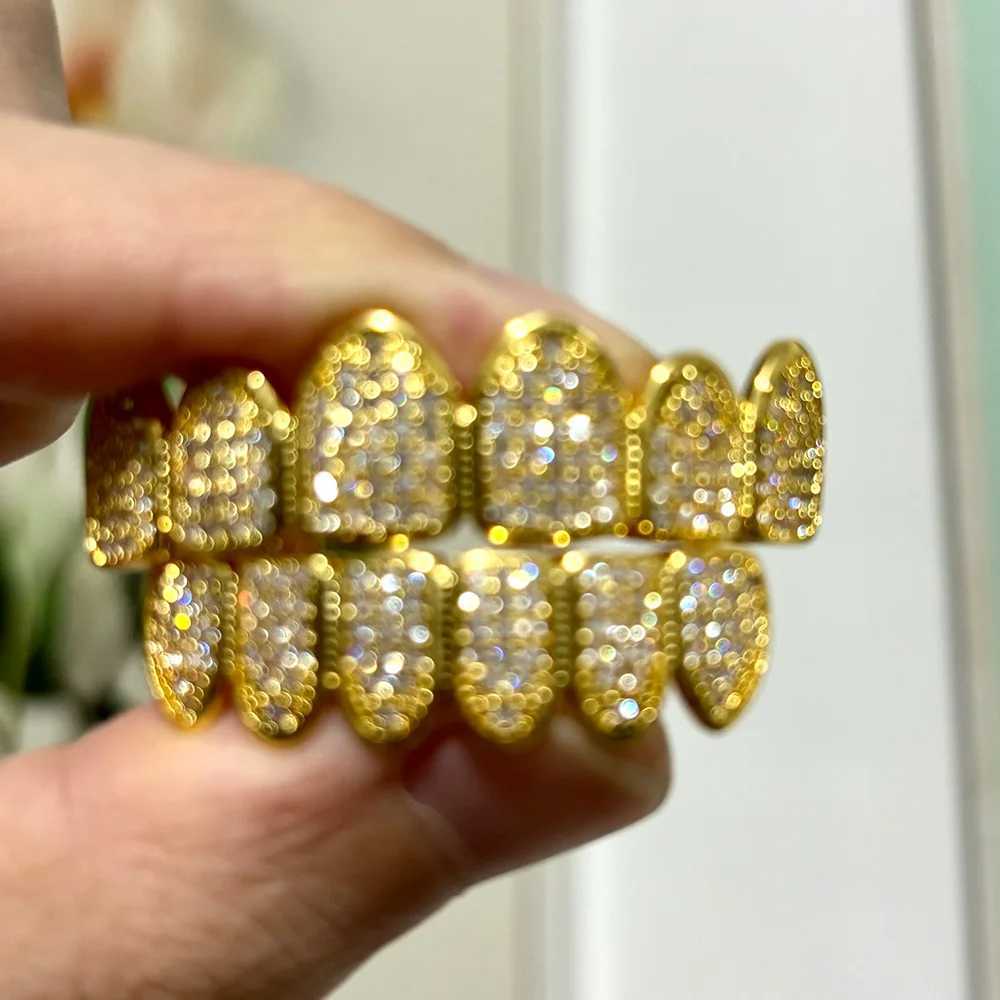 YOUNGX Hip Hop 6/6 Full Zircon Teeth Grillz Gold Silver Color CZ Stone Tooth Cs For Women Men Jewelry Halloween CosplayXJ241225