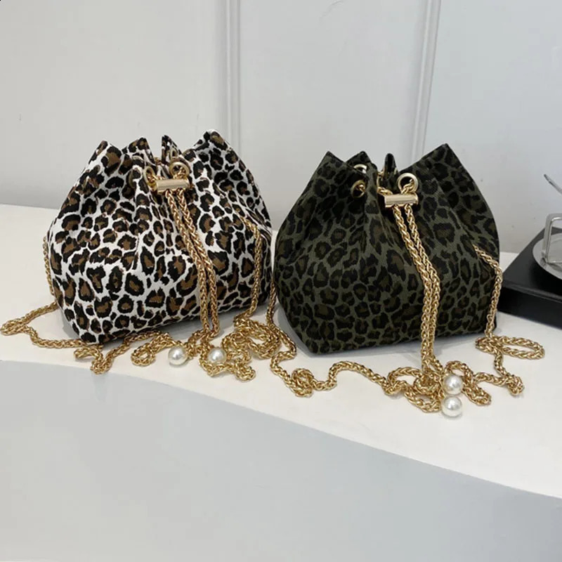 leisure high-end fashion large capacity single shoulder leopard chain cross body bag commuting bucket bag 241223