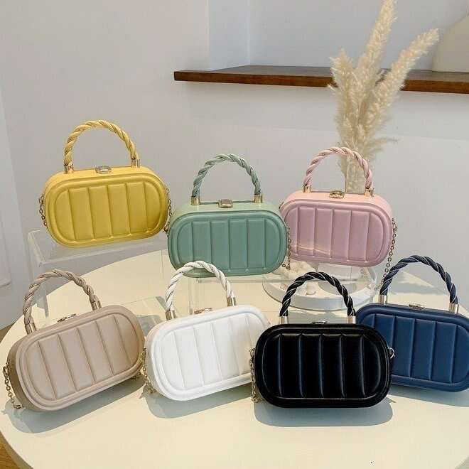New Korean Fashion Chain Emed Handheld Single Shoulder Box With High Quality Texture Small Square Crossbody Bag For Women