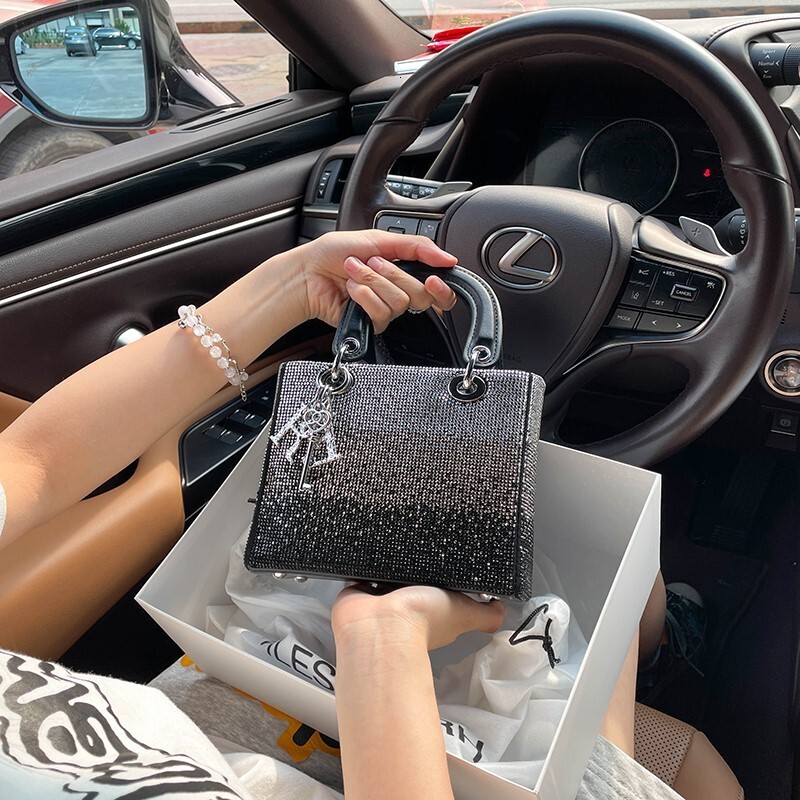 Women's Handbag 2024 New High-End Gradient Rhie Chain Portable Small Square Bag, Evening Banquet Designer Crossbody Bag