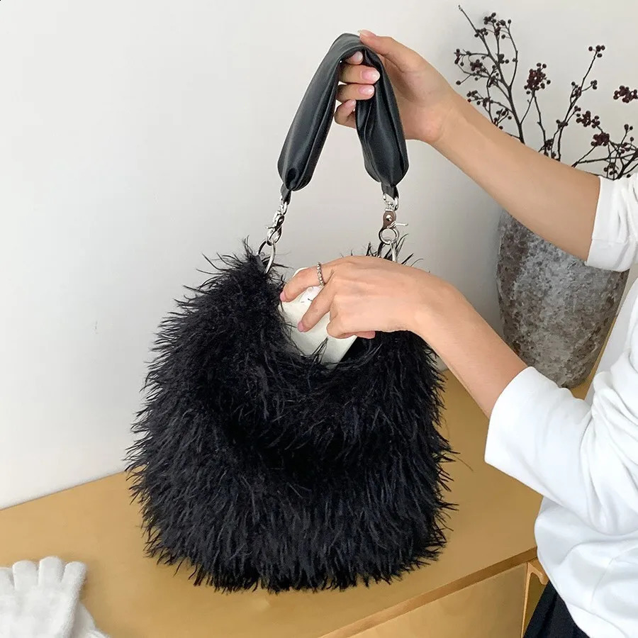 autumn and winter fashionable personalized long hair bag niche sense simple and practical single shoulder fur leather bag 241223