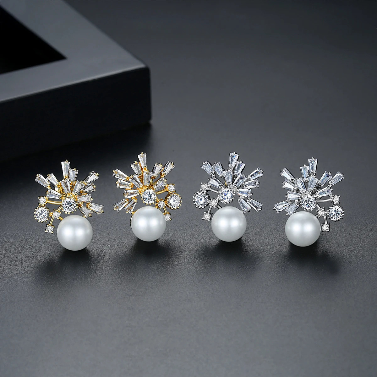 LUOTEEMI Korean Fashion Stud Earrings for Women Simulated-pearl Wedding Bride Party Shiny CZ Gold Color Jewelry Christmas Gift 241226