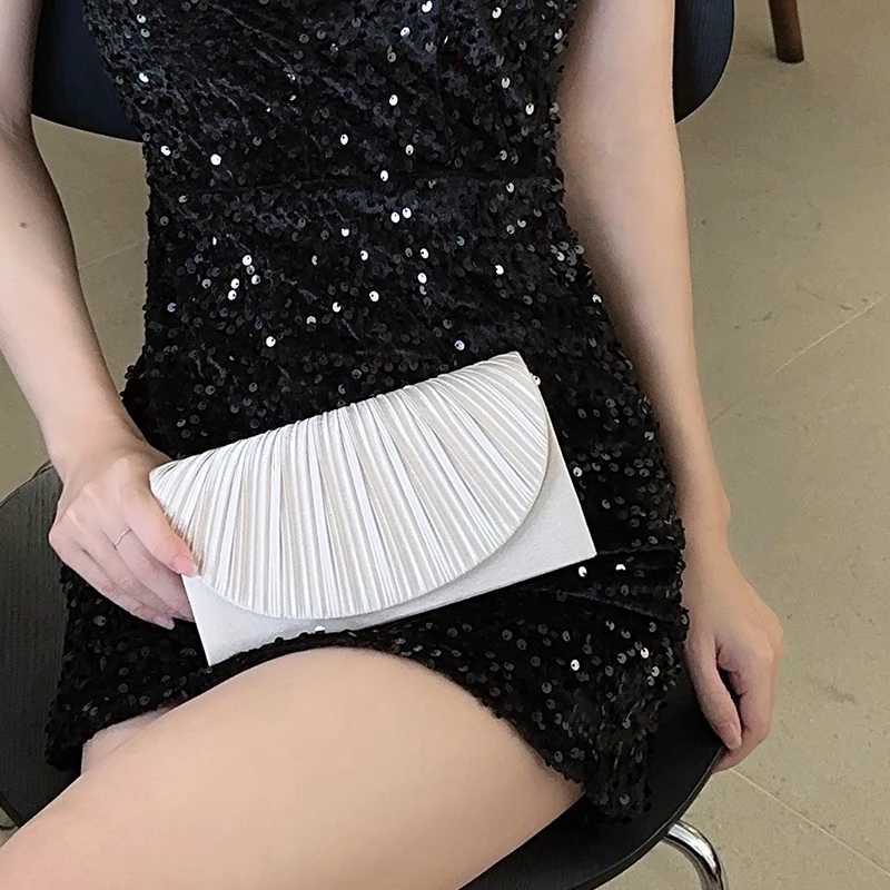 High Quality Elegant pleated nightclub luxurious pleated banquet wallet perfect for formal events and gatherings T241225