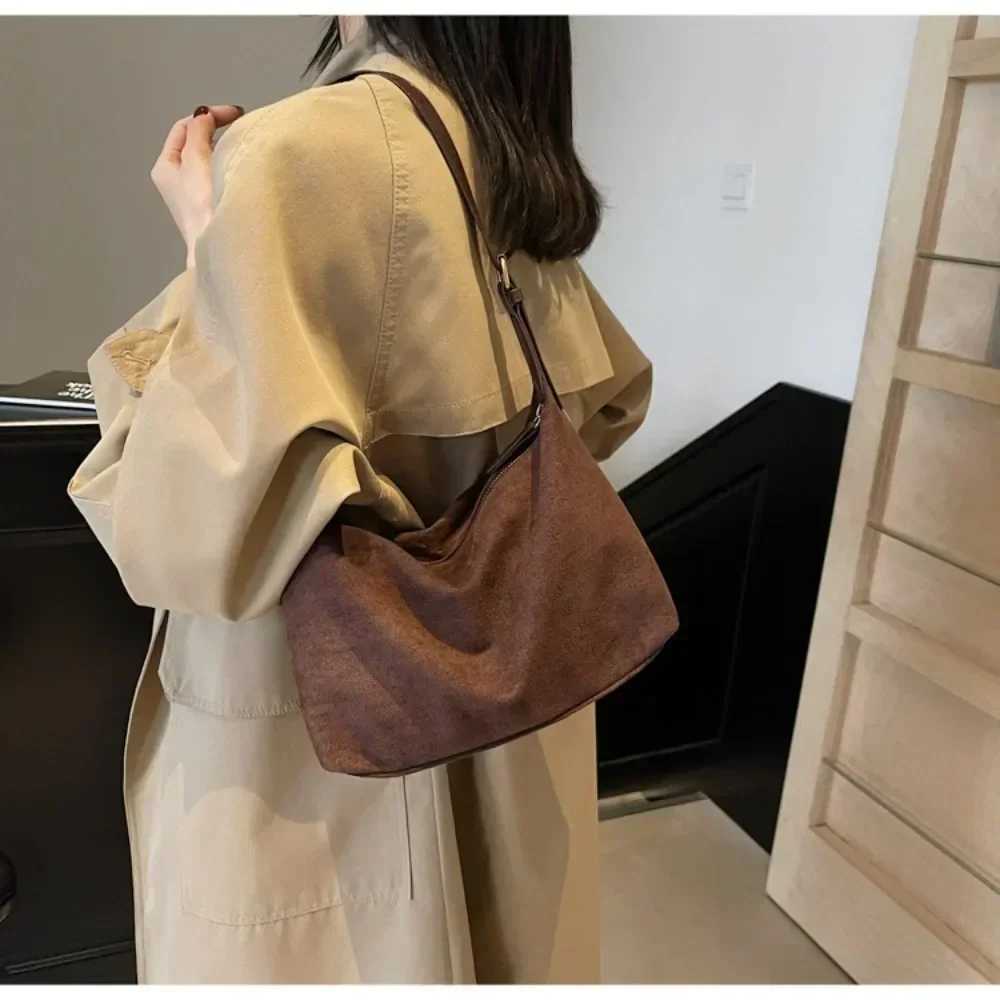 Korean Fi Vintage Winter New Women Lady Tote Bag Solid Color High-end Texture Simple Casual Generous ShoulderXJ241225