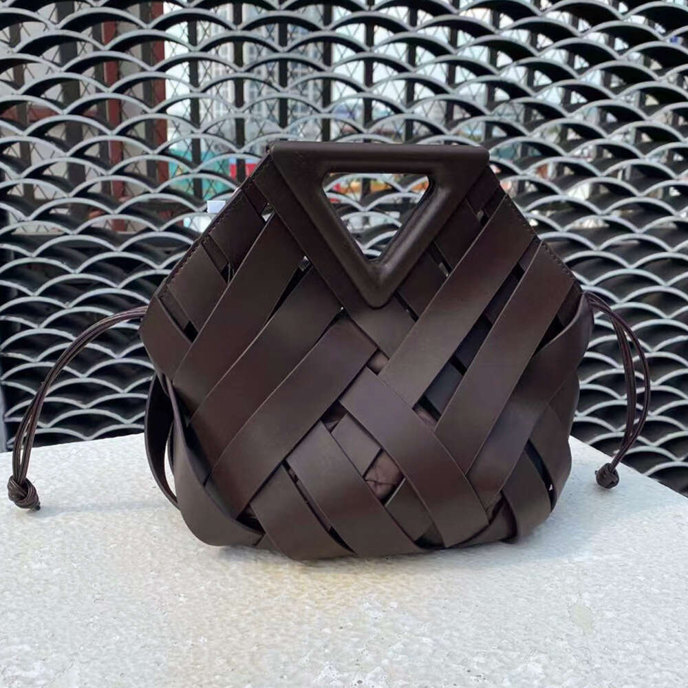 Real leather handmade cowhide woven clip bag, fashionable large capacity hand-held crossbody women's bag