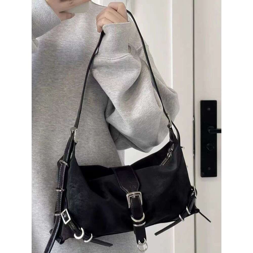 New Fashion Trend, Unique Niche Underarm Casual And Simple Women's Mobile Phone Bag, Single Shoulder Crossbody Small Bag