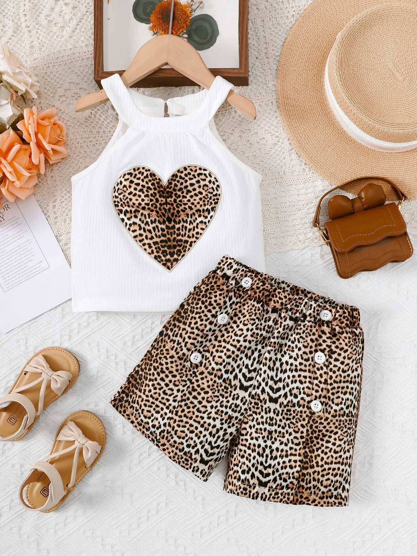 Clothing Sets 2PCS Summer Kid Girl Clothes Set Hanging Neck Sleeveless Heart Top+Leopard Shorts Fashion Sense of Outfit For Children 4-7 YearsY241225C