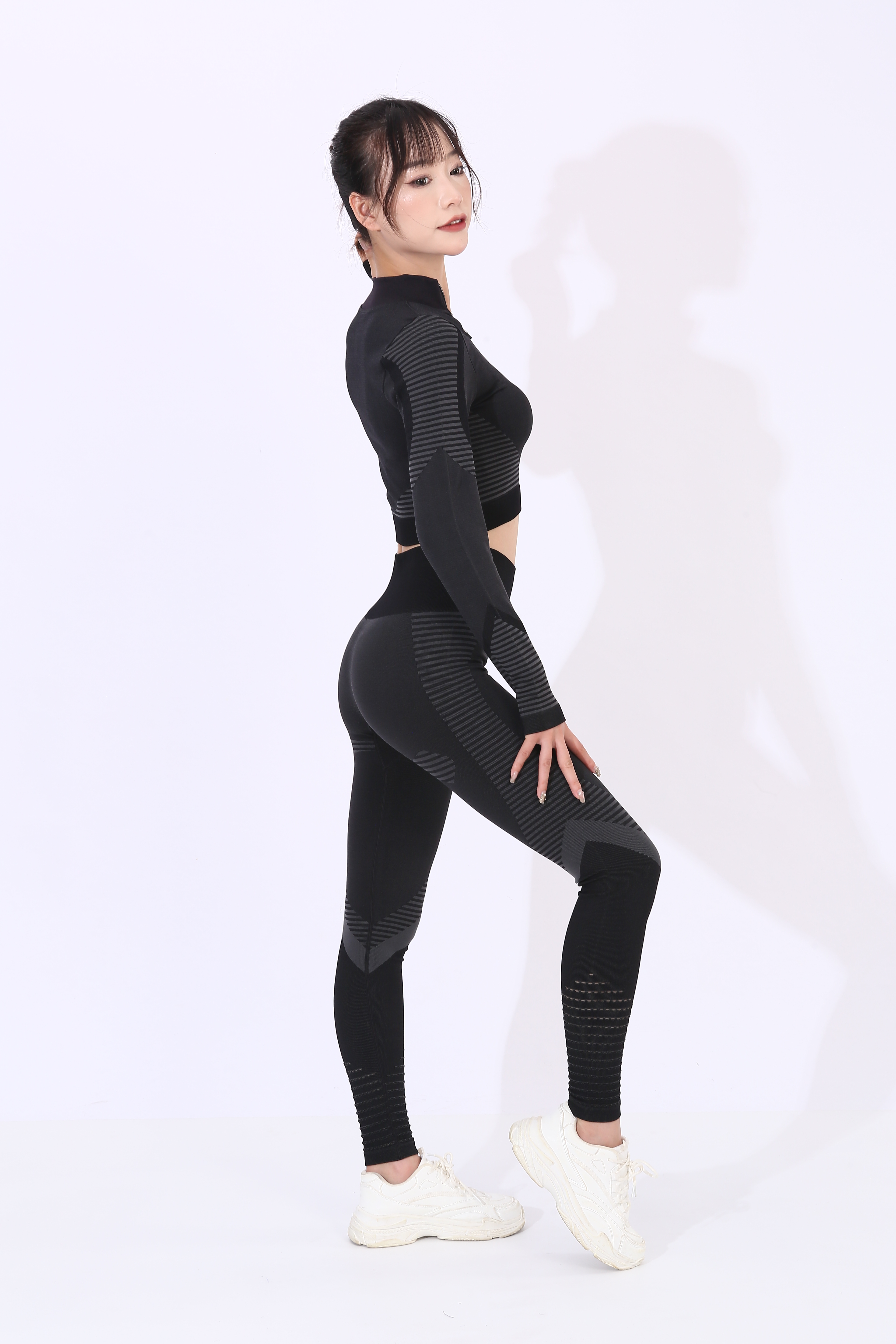 FEMME FINESS That's Yoga Wear Exercise Suit Seamless Yoga Wear Suit
