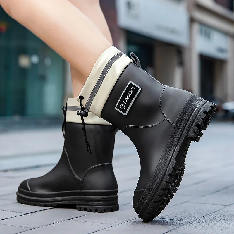 Mid-tube Rain Boots for Women Fashionable Water Shoes for Outer Wear Non-slip Adult Rain Boots Camping Fishing Shoes 241226