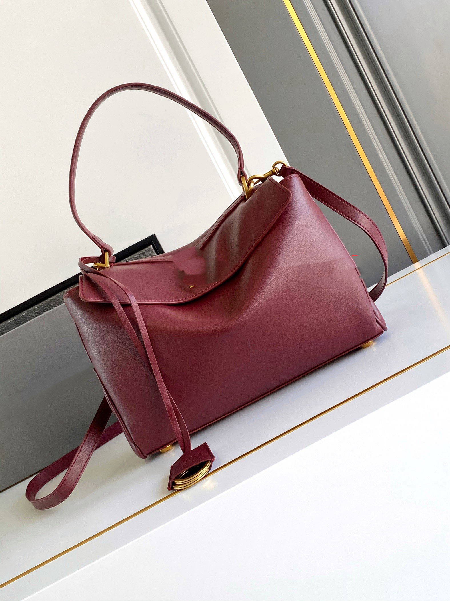 Leather Dumplings bag Luxe Calfskin Handbag Designer bag Cowhide Wide Strap Tote bag Women Paris High-end women