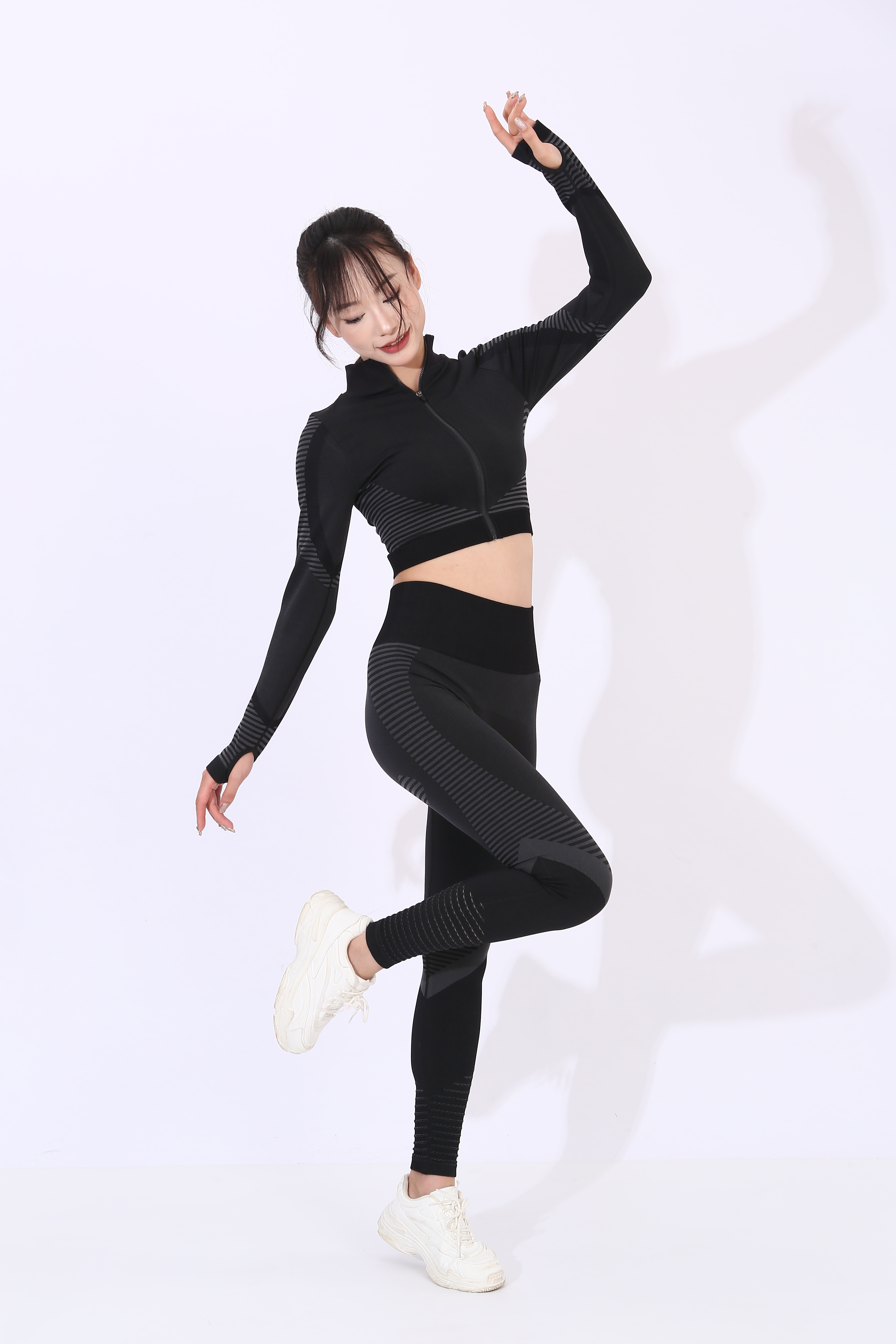 FEMME FINESS That's Yoga Wear Exercise Suit Seamless Yoga Wear Suit