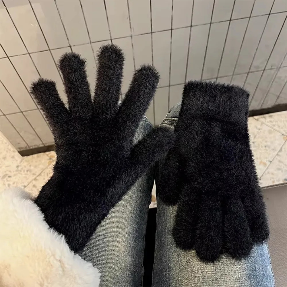 Fashion Thickened Furry Gloves Solid Color Cold-proof Five Finger Gloves Windproof Breathable Mink Velvet Gloves Men Women 241226