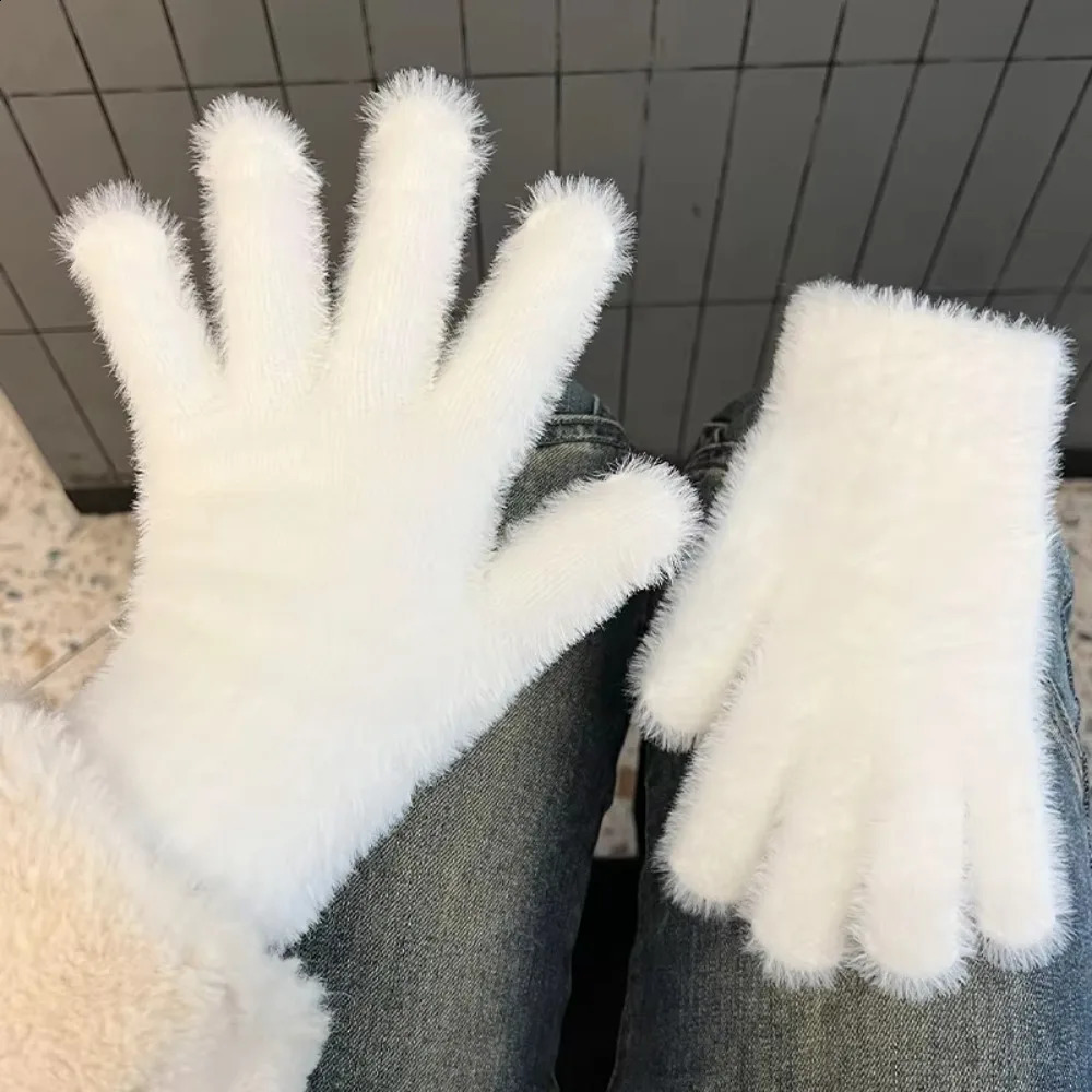 Fashion Thickened Furry Gloves Solid Color Cold-proof Five Finger Gloves Windproof Breathable Mink Velvet Gloves Men Women 241226