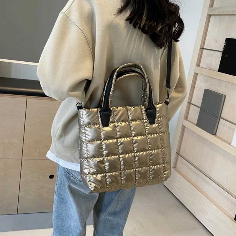 Quilted Padded Tote Bag Nyl Solid Color Sahel Puffer Crossbody Bag Women Shoulder Bags Ladies Large Capacity HandbagXJ241225